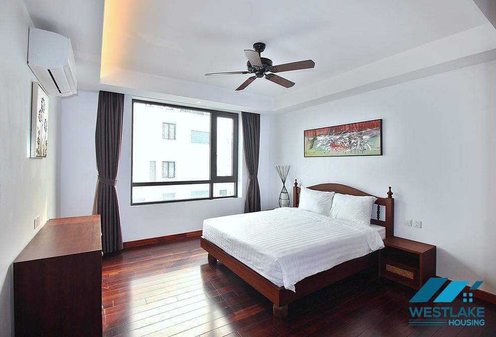 Căn Hộ 3 Phòng Ngủ Đẹp Thoáng Sáng, Ban Công Rộng View Hồ Cho Thuê Tại Từ Hòa, Tây Hồ, Hà Nội