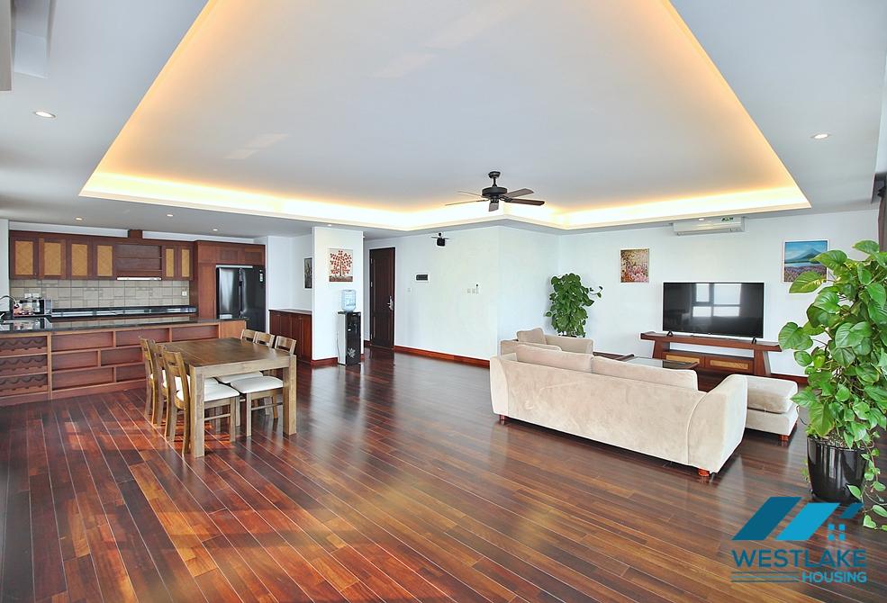 Căn Hộ 3 Phòng Ngủ Đẹp Thoáng Sáng, Ban Công Rộng View Hồ Cho Thuê Tại Từ Hòa, Tây Hồ, Hà Nội