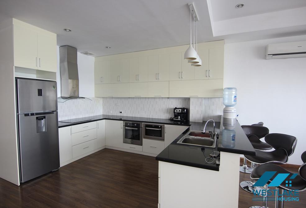 Lake view with big balcony apartment for rent in Xuan Dieu st, tay Ho district