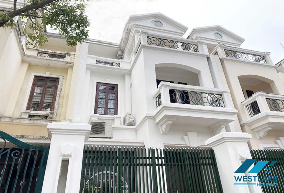 Nhà đẹp 4 phòng ngủ cho thuê tại Ciputra, Hà Nội