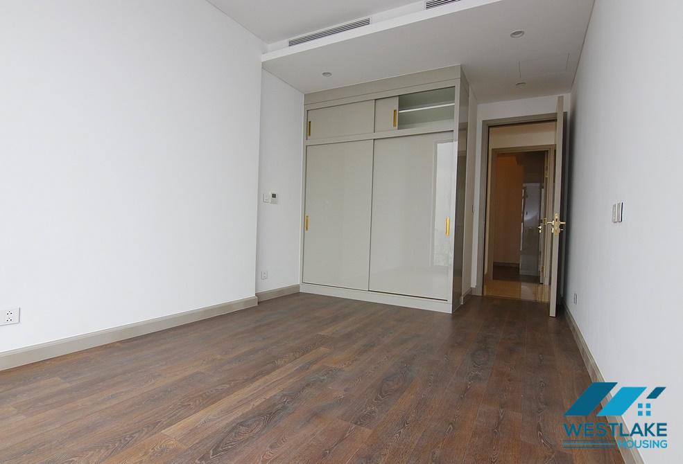 Căn hộ nội thát cơ bản cho thuê tại Sun Grand City Thụy Khuê.