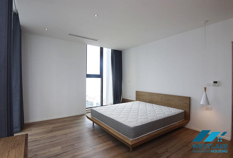 Cho thuê căn hộ 3 phòng ngủ nội thất đẹp view hộ tại Sun Gran Thụy Khuê