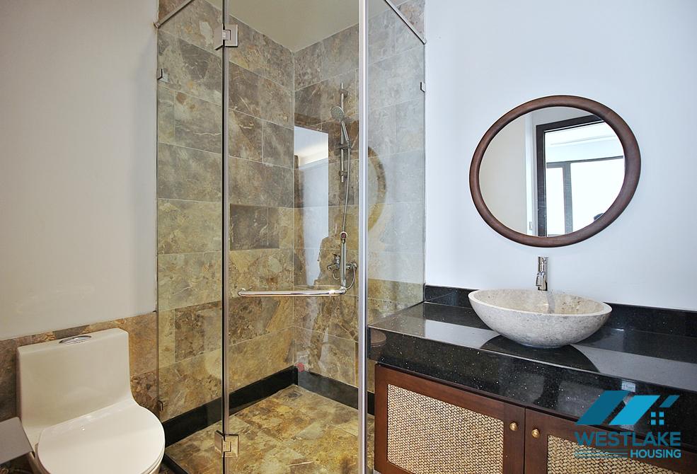 Căn Hộ 4 Phòng Ngủ Rộng Đẹp, Ban Công View Hồ Cho Thuê Tại Từ Hoa, Tây Hồ.