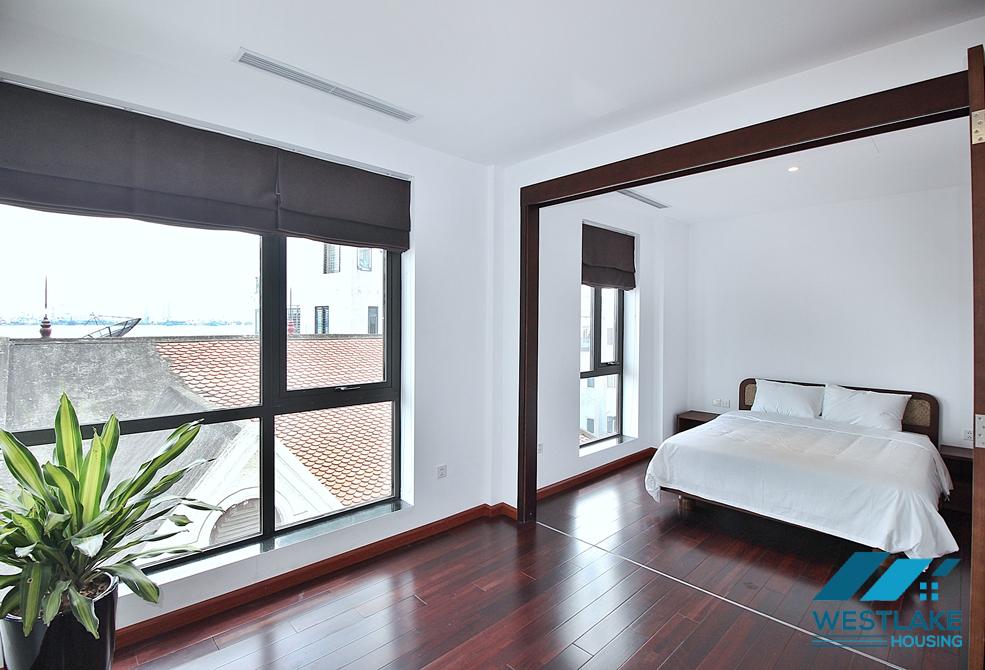 Căn Hộ 4 Phòng Ngủ Rộng Đẹp, Ban Công View Hồ Cho Thuê Tại Từ Hoa, Tây Hồ.