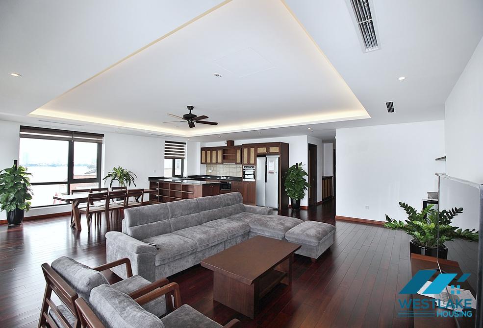 Căn Hộ 4 Phòng Ngủ Rộng Đẹp, Ban Công View Hồ Cho Thuê Tại Từ Hoa, Tây Hồ.