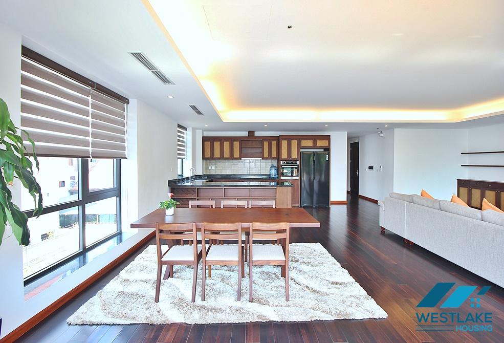 Cho Thuê Căn Hộ 4 Phòng Ngủ Hiện Đại, Ban Công Rộng View Hồ Ở Phố Từ Hoa, Tây Hồ