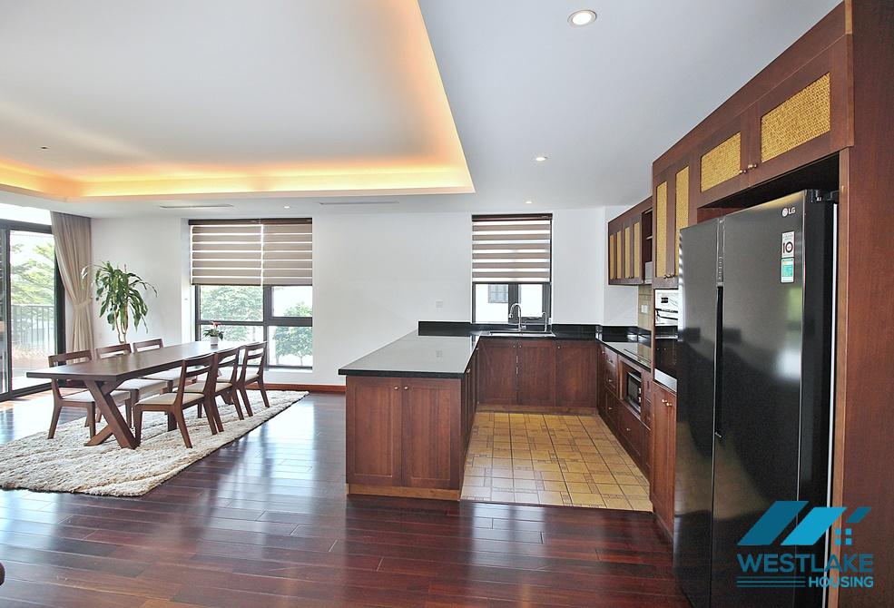 Cho Thuê Căn Hộ 4 Phòng Ngủ Hiện Đại, Ban Công Rộng View Hồ Ở Phố Từ Hoa, Tây Hồ