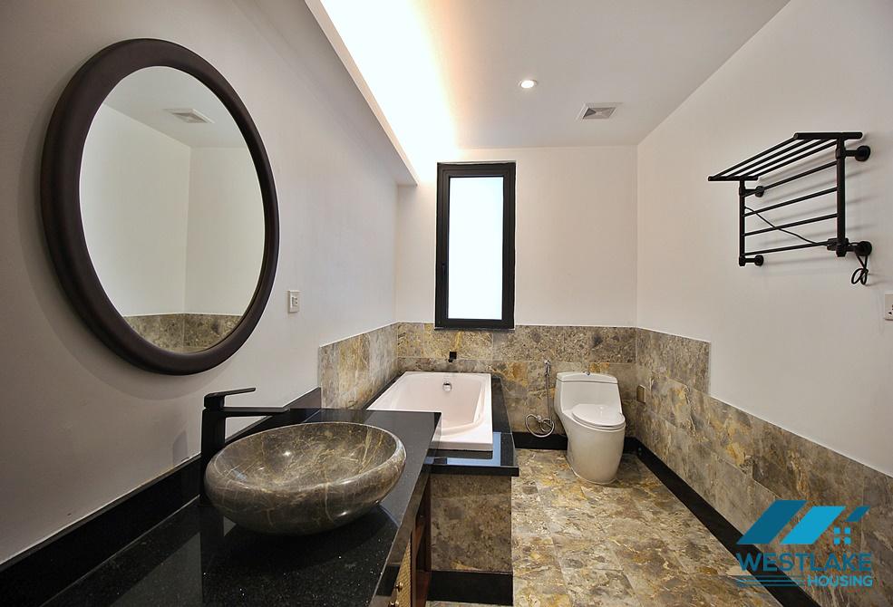 Cho Thuê Căn Hộ 3 Phòng Ngủ Rộng Thoáng Tại Phố Từ Hoa, Tây Hồ