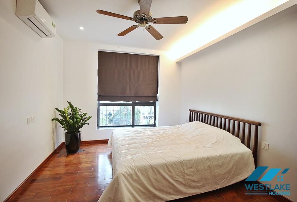 Cho Thuê Căn Hộ 3 Phòng Ngủ Rộng Thoáng Tại Phố Từ Hoa, Tây Hồ