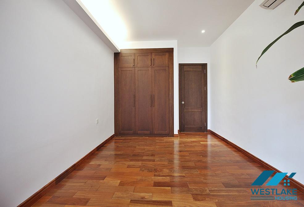 Cho Thuê Căn Hộ 3 Phòng Ngủ Rộng Thoáng Tại Phố Từ Hoa, Tây Hồ