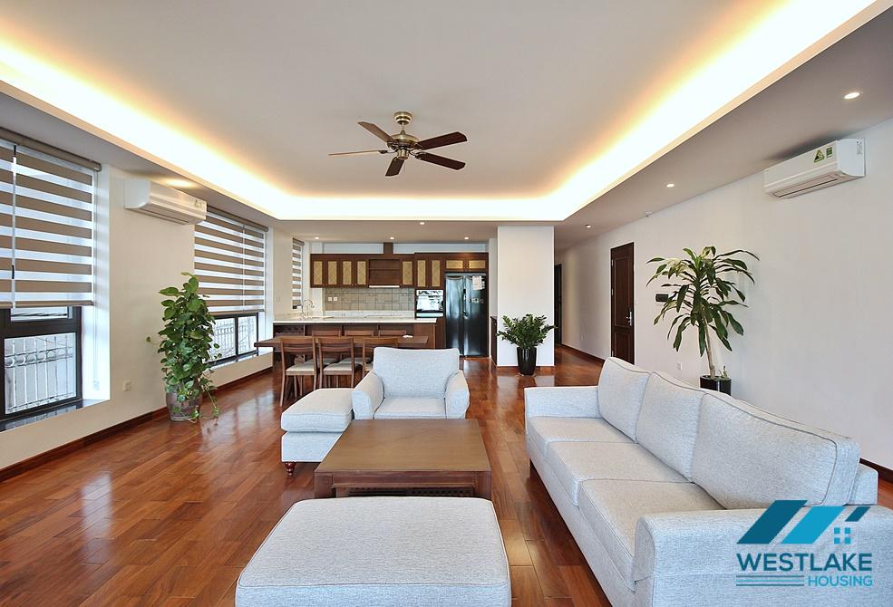 Cho Thuê Căn Hộ 3 Phòng Ngủ Rộng Thoáng Tại Phố Từ Hoa, Tây Hồ