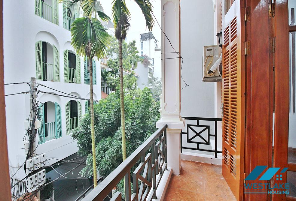 Unfunished house for rent on Dang Thai Mai, Tay Ho, Ha Noi