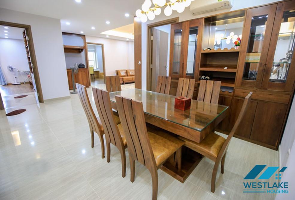Căn hộ ba phòng ngủ mới và sạch sẽ cho thuê tại L3 Ciputra, Hà Nội