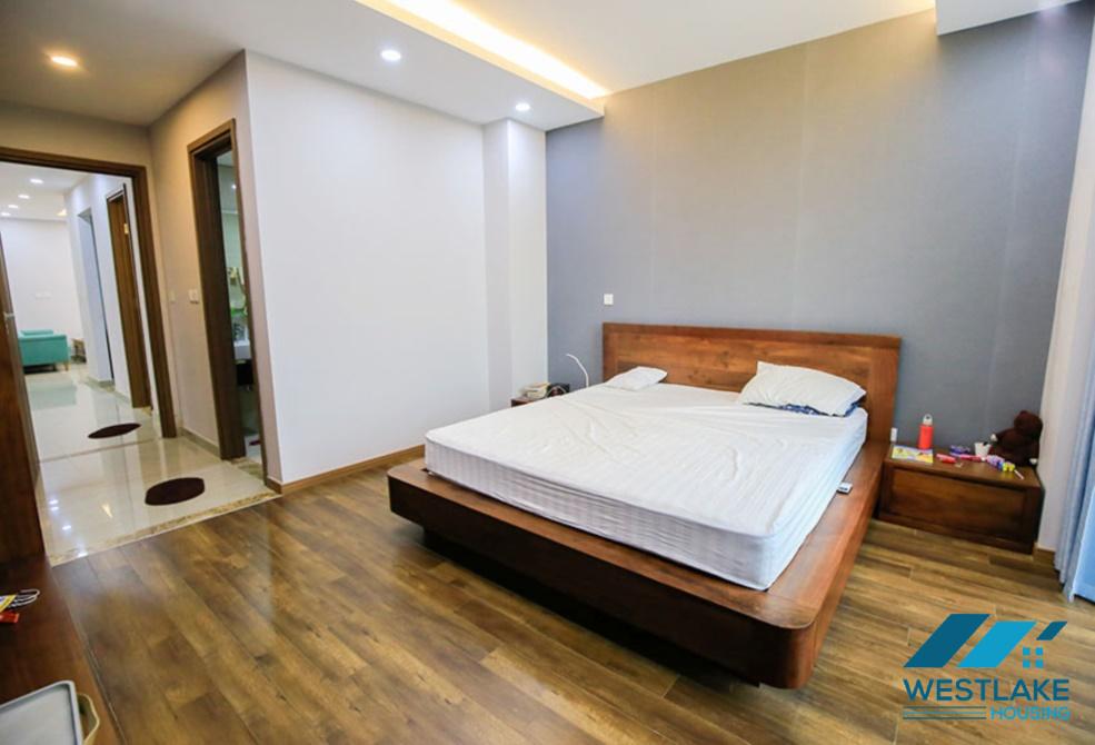 Căn hộ ba phòng ngủ mới và sạch sẽ cho thuê tại L3 Ciputra, Hà Nội