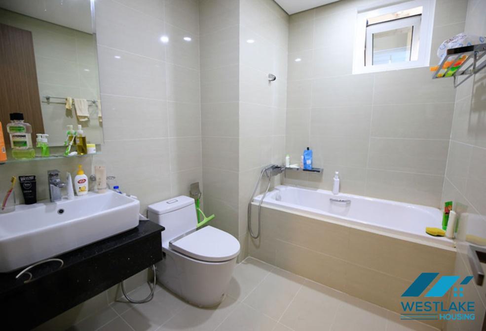 Căn hộ ba phòng ngủ mới và sạch sẽ cho thuê tại L3 Ciputra, Hà Nội