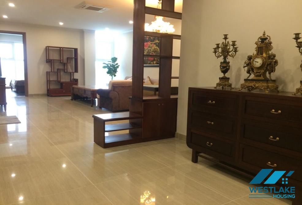  Căn hộ 3 phòng ngủ view thiên nhiên rộng cho thuê tại Ciputra, Tây Hồ, Hà Nội