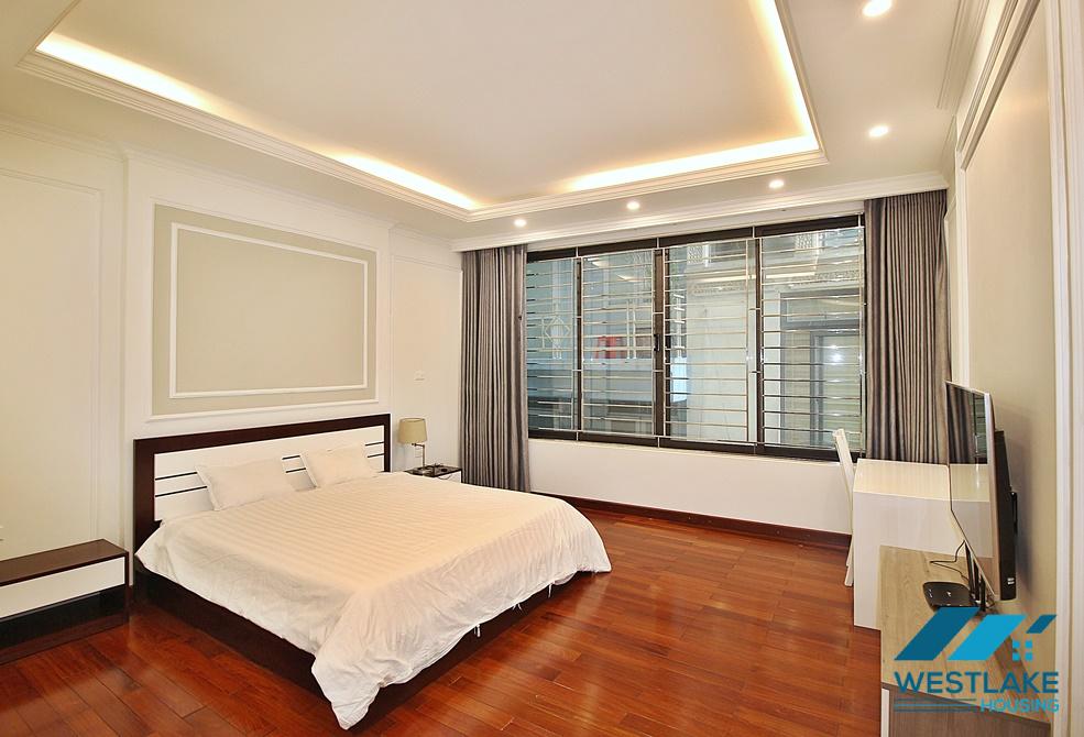 Spacious and lake view 2 bedroom apartment in Vu mien, Tay ho