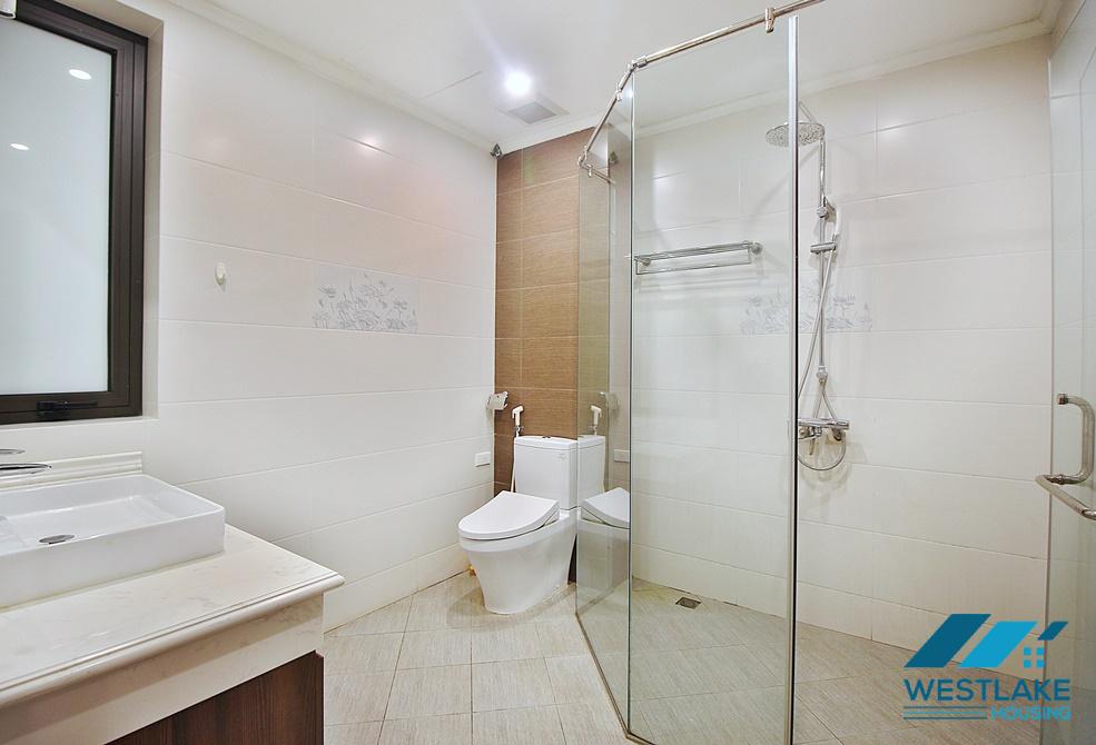 Spacious and lake view 2 bedroom apartment in Vu mien, Tay ho