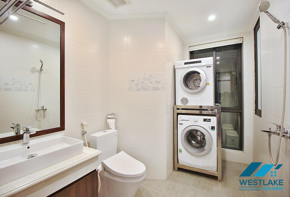 Spacious and lake view 2 bedroom apartment in Vu mien, Tay ho