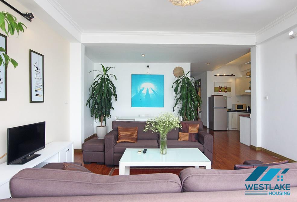 A lake view 2 bedroom apartment in Vu mien, Tayho