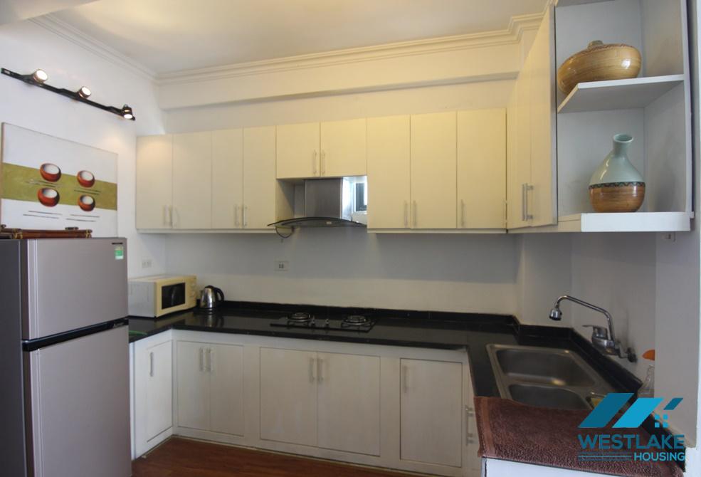 A lake view 2 bedroom apartment in Vu mien, Tayho