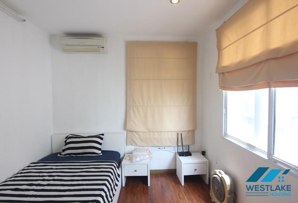 A lake view 2 bedroom apartment in Vu mien, Tayho