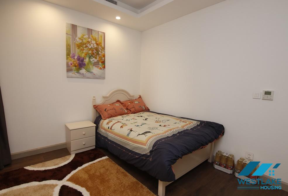 Cho thuê căn hộ 2 phòng ngủ Sun Grand City tại Tây Hồ