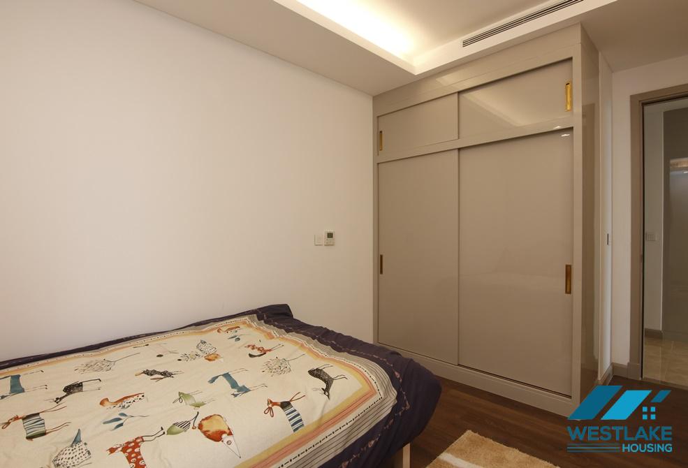 Cho thuê căn hộ 2 phòng ngủ Sun Grand City tại Tây Hồ