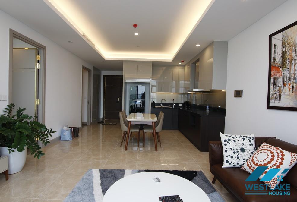 Cho thuê căn hộ 2 phòng ngủ Sun Grand City tại Tây Hồ