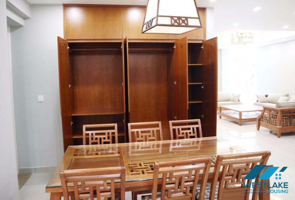 Căn hộ 2 phòng ngủ hoàn toàn mới cho thuê tại Ciputra, Tây Hồ, Hà Nội