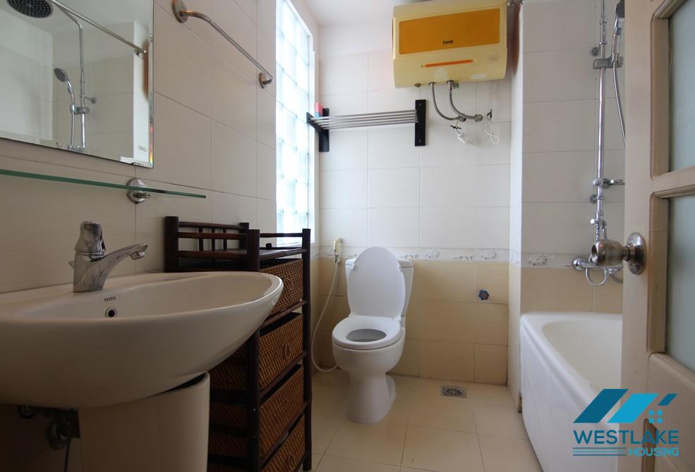 One bedroom apartment with beautiful lake view in Tay ho area