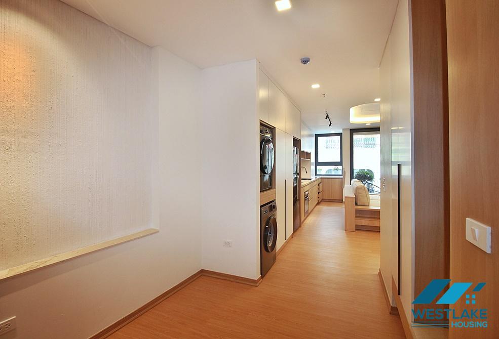 A good quality 02 bedrooms apartment for rent in Tay Ho, Ha Noi