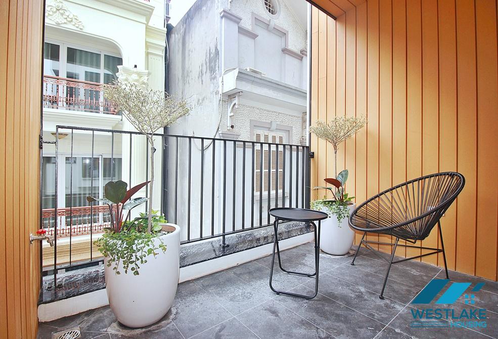 Clean and modern 02 bedrooms apartment for rent on Xuan Dieu Street, Tay Ho, Hanoi