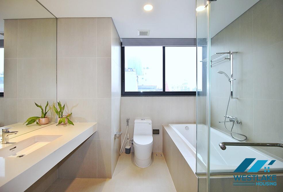 Cho Thuê Căn Hộ 2 Phòng Ngủ Đẹp, Hiện Đại Tại Phố Tô Ngọc Vân Tây Hồ, Hà Nội