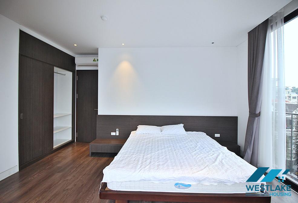 Cho Thuê Căn Hộ 2 Phòng Ngủ Đẹp, Hiện Đại Tại Phố Tô Ngọc Vân Tây Hồ, Hà Nội