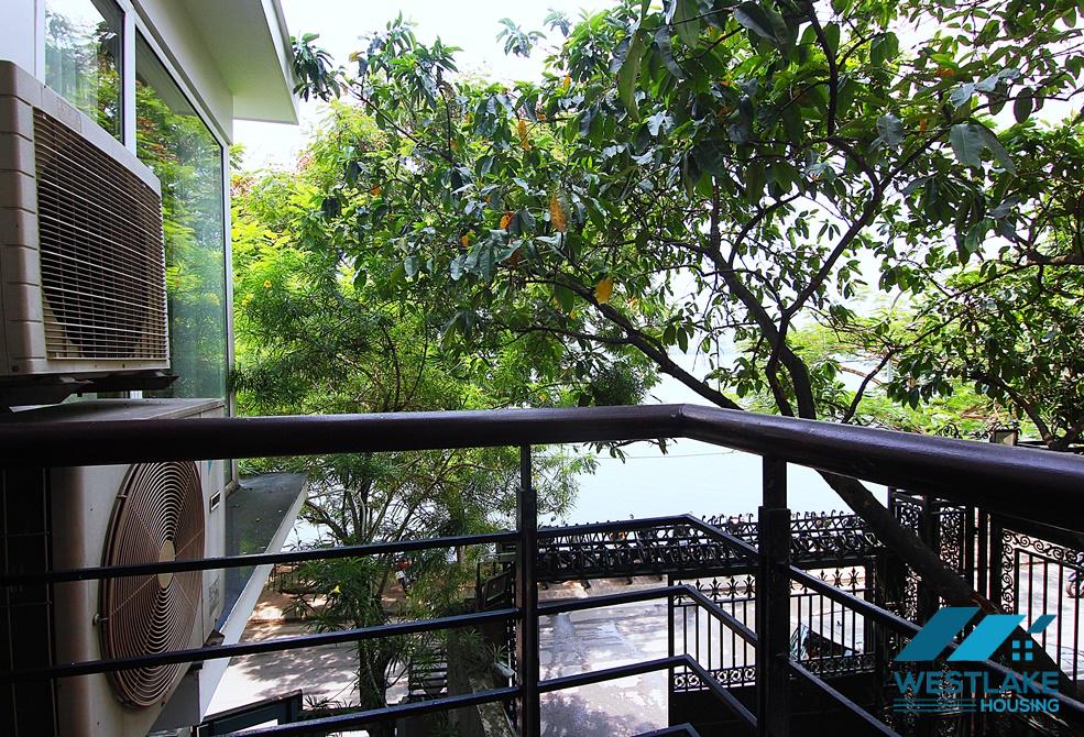 Lake view 2 bedroom apartment for rent in Yen phu village
