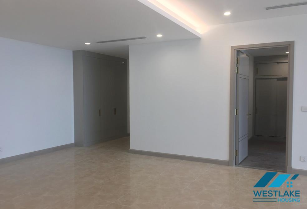 Căn hộ 3 phòng ngủ nội thất cơ bản cho thuê tại Sun Grand City