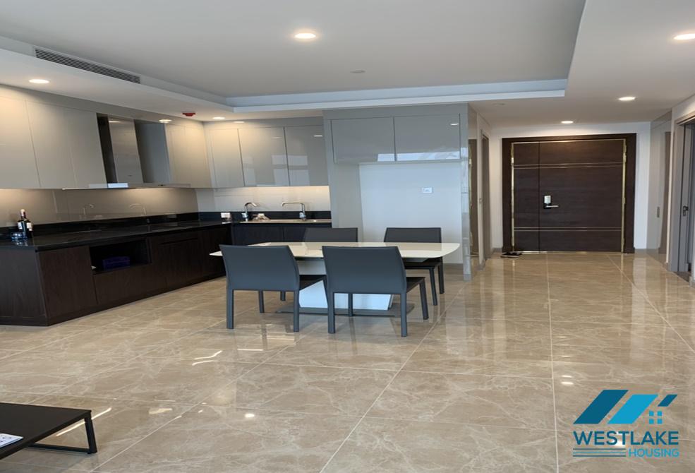 Cho thuê căn hộ 2 phòng ngủ đẹp tại Sun Grand City Thụy Khuê