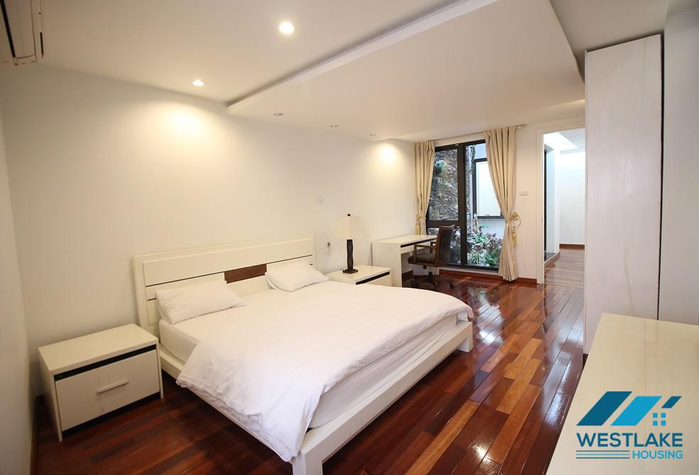 A modern 2 bedroom apartment lakeside for rent in Tay ho