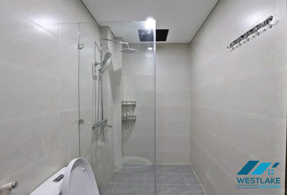 A lakeview serviced apartment for rent in Vu mien, Tay ho