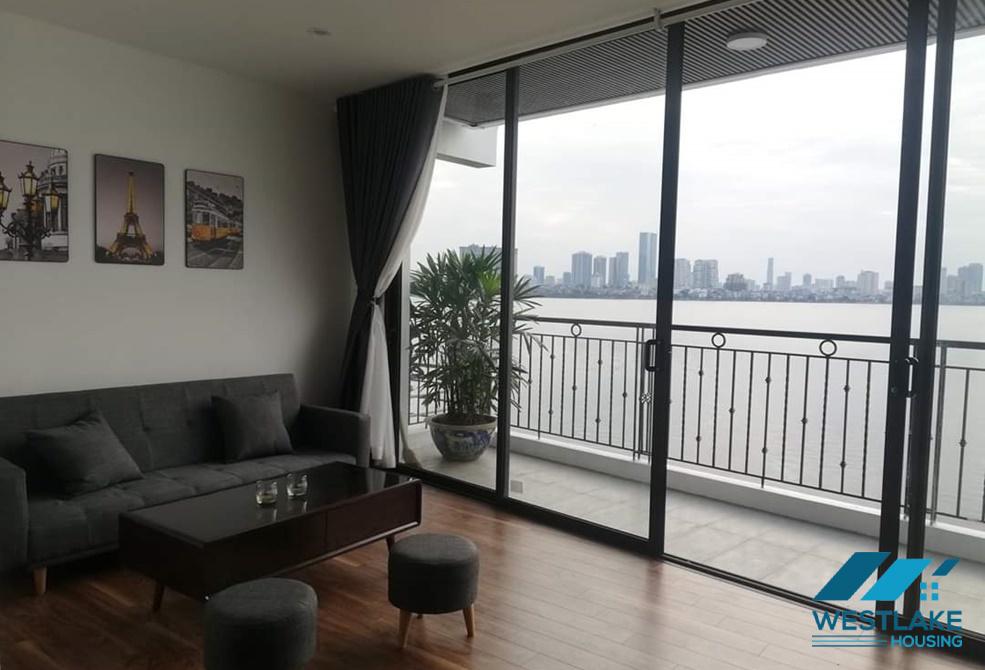 A lakeview serviced apartment for rent in Vu mien, Tay ho
