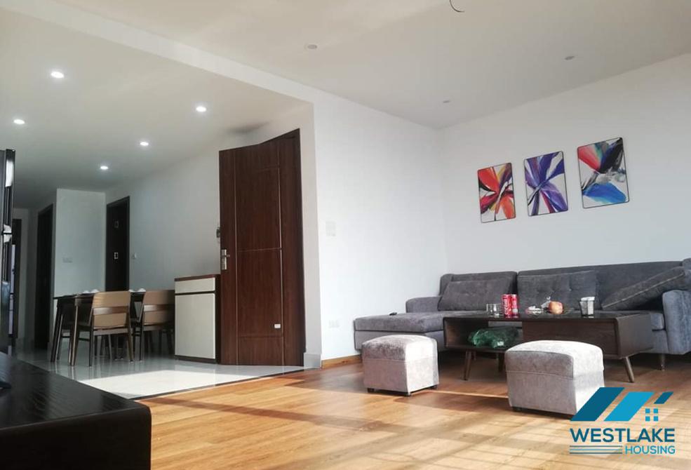 A lakeview serviced apartment for rent in Vu mien, Tay ho