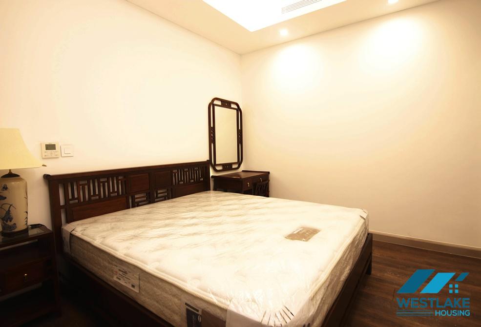 Căn hộ hai phòng ngủ cho thuê tại Sund Grand City, Tây Hồ.