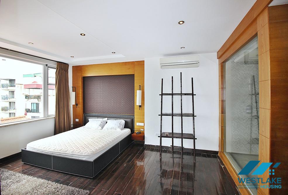  Lake view 1 bedroom apartment with huge balcony for rent in Quang An, Tay Ho