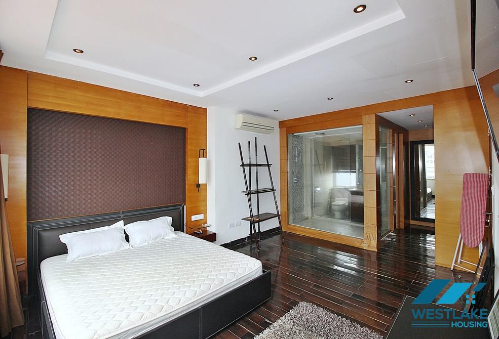  Lake view 1 bedroom apartment with huge balcony for rent in Quang An, Tay Ho