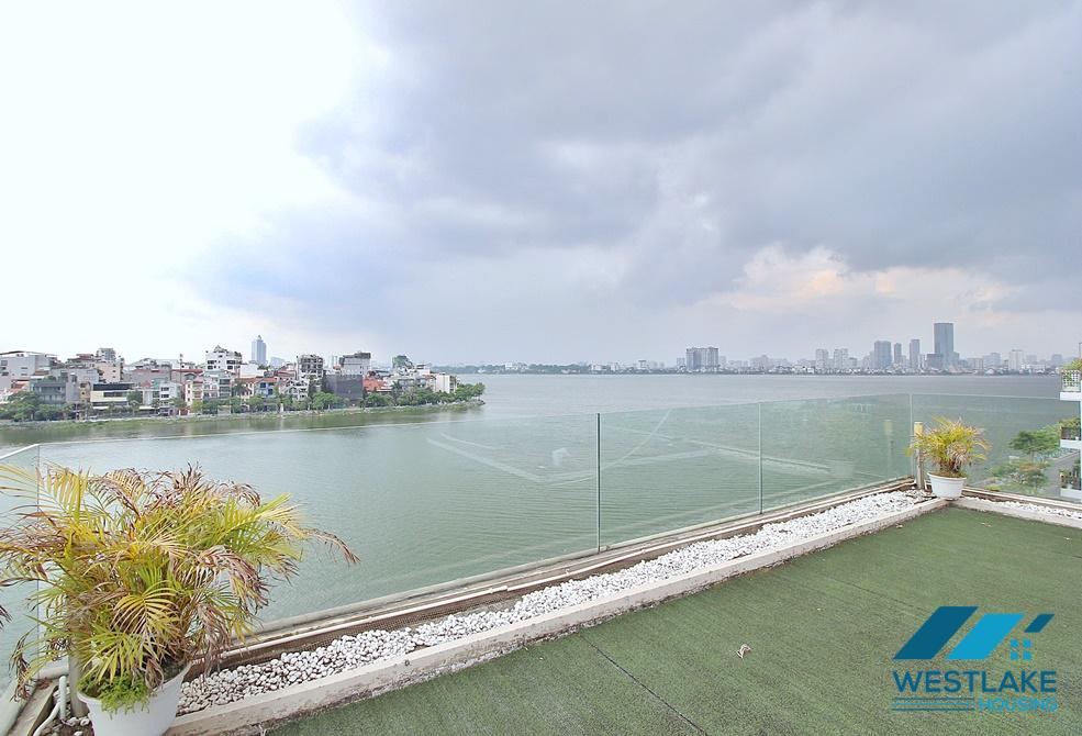 Lake view 1 bedroom apartment with huge balcony for rent in Quang An, Tay Ho