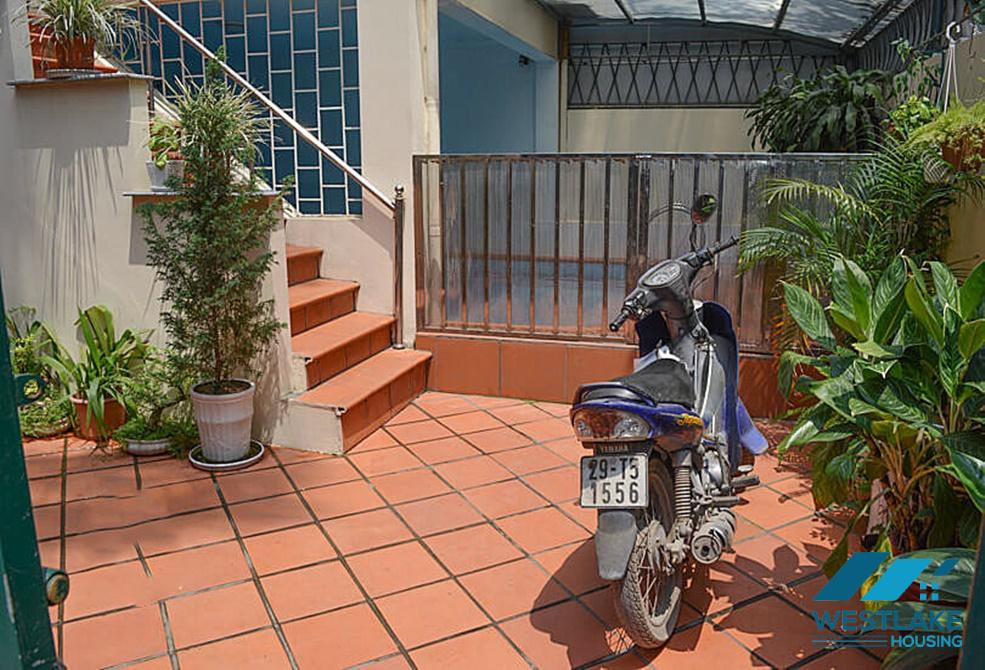 Cho Thuê Biệt Thự 5 Phòng Ngủ, Bể Bơi Rộng, Đẹp Thoáng Tại  Xóm Chùa Đăng Thai Mai, Tây Hồ, Hà Nội