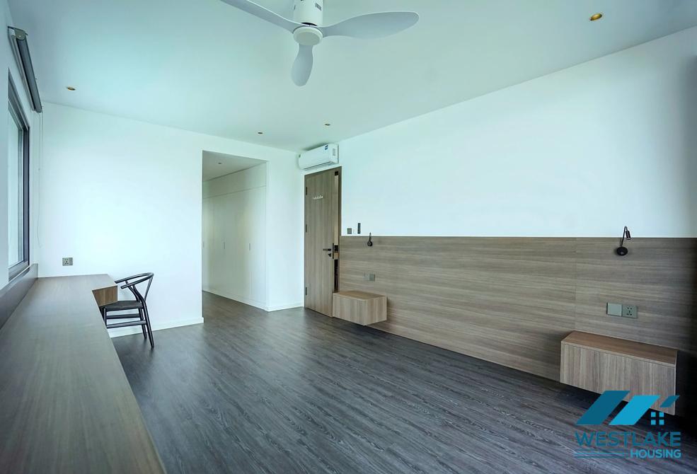 Morden and lakeview 4 bedrooms apartment for rent in Quang An st, Tay Ho