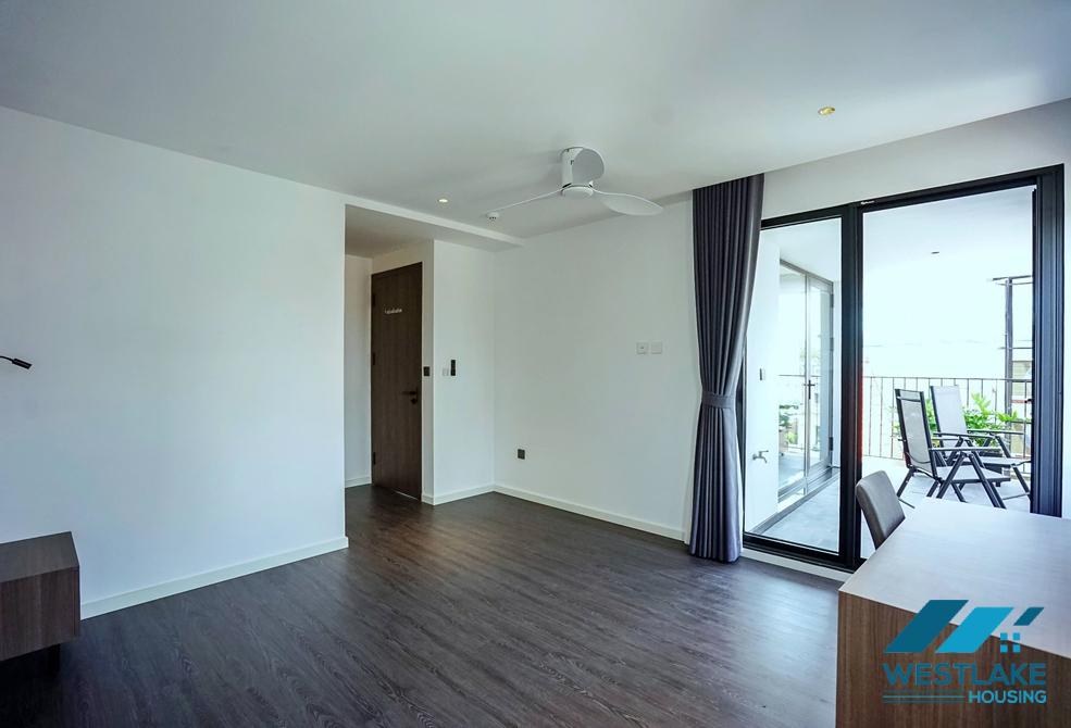 Morden and lakeview 4 bedrooms apartment for rent in Quang An st, Tay Ho
