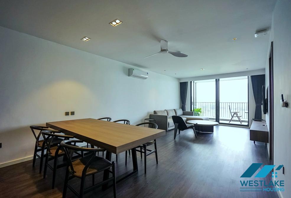 Morden and lakeview 4 bedrooms apartment for rent in Quang An st, Tay Ho
